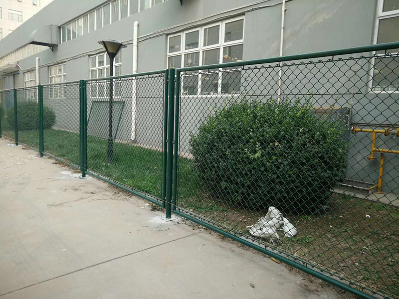 勾花網(wǎng)護(hù)欄網(wǎng)